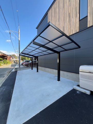 ミステールの駐車場