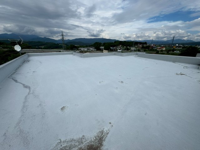 沼田市　一棟マンションの駐車場