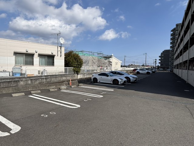 IBB6の駐車場