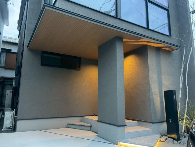 葵区銭座町　中古一戸建ての玄関