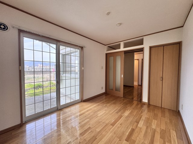 フォレスタ伏見の居間・リビング