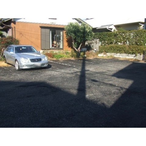 岐阜市加納花ノ木町の駐車場の駐車場