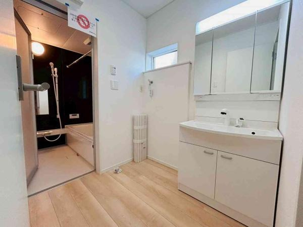 【独立洗面台】