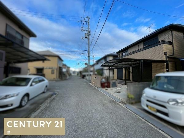 和歌山市太田　中古戸建の前面道路含む現地写真