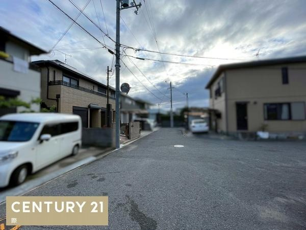 和歌山市太田　中古戸建の前面道路含む現地写真