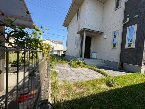 海南市小野田(つつじケ丘)　中古戸建の庭