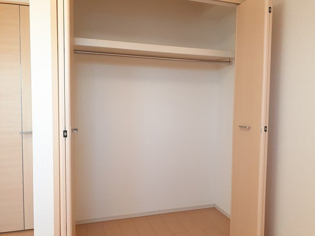 アモールの収納|小物を収納するのに便利です