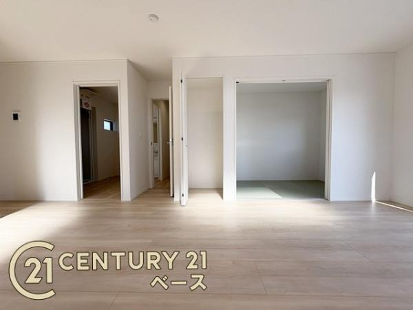 クレイドルガーデン東九条町 １号棟 ／新築一戸建の内観：施工例|■家族とのコミュニケーションがとりやすい人気のカウンターキッチン！■
