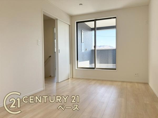 クレイドルガーデン東九条町 １号棟 ／新築一戸建の内観：施工例|■冬物のコートや季節のものなどたくさんしまえる広さ！■
