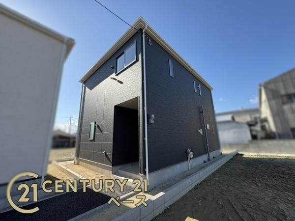 クレイドルガーデン東九条町 ２号棟 ／新築一戸建の外観|■現地撮影写真■制震装置（SAFE365）搭載！制震＋耐震の地震に強い安心の邸宅！お気軽にお問い合わせ下さい！■
■ペアガラス使用で結露の心配もありません！■