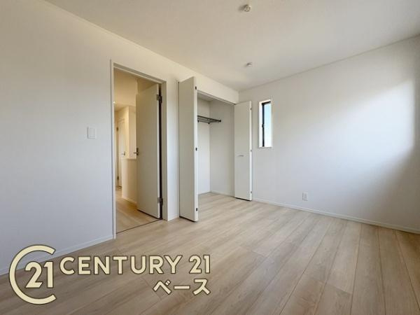 クレイドルガーデン東九条町 ２号棟 ／新築一戸建の収納|■現地撮影写真■全居室に広々収納スペース完備！