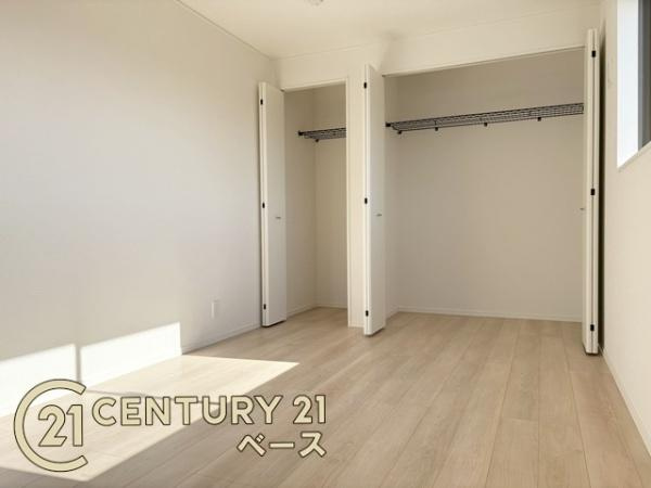 クレイドルガーデン東九条町 ２号棟 ／新築一戸建の収納|■現地撮影写真■広々とした土間収納を完備！大きな荷物も楽々収納！