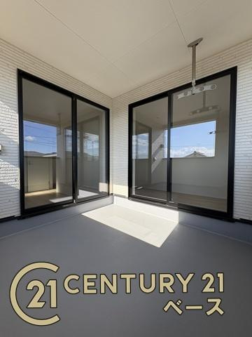 クレイドルガーデン東九条町 ３号棟 ／新築一戸建のバルコニー|■現地撮影写真■日当たりのよいバルコニー！洗濯物もよく乾きます！