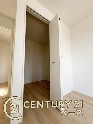 クレイドルガーデン東九条町 ３号棟 ／新築一戸建の収納|■現地撮影写真■広々WICスペース完備！