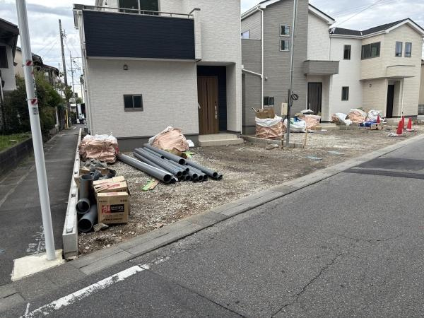 岡崎市矢作町　全3棟・3号棟の駐車場|広々２台駐車できます！