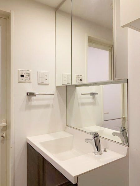 トラディス浅草橋の独立洗面台