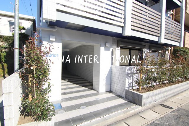 クラリス舞浜のエントランス