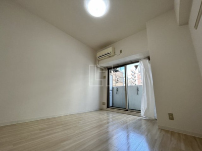 【居間・リビング】 | フィオレ立売堀 | フィオレ立売堀　洋室