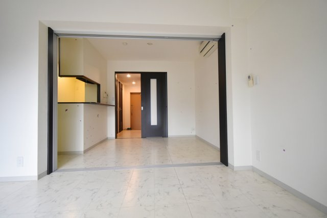 クラルテ甲子園の洋室