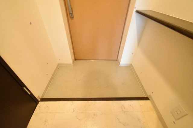 クラルテ甲子園の玄関