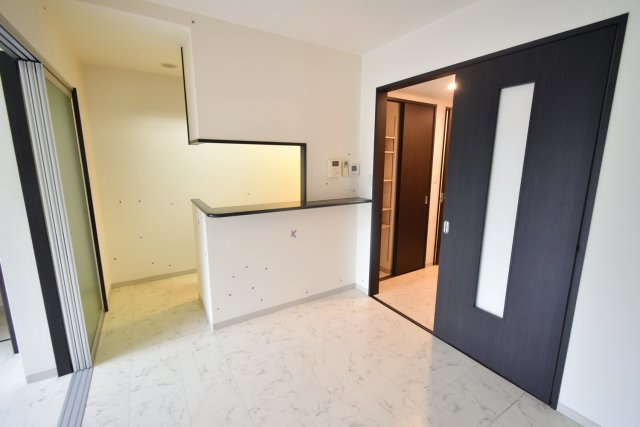 クラルテ甲子園の居間・リビング