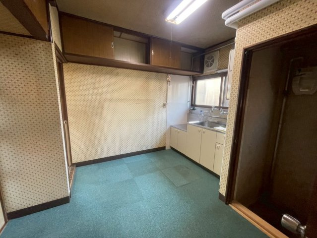 新栄町20-8戸建のキッチン