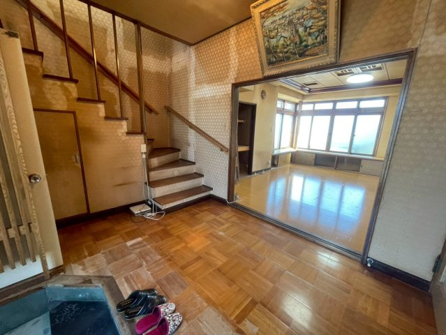 新栄町20-8戸建のロビー