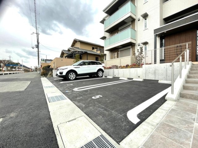 フェリーチェヴェントの駐車場