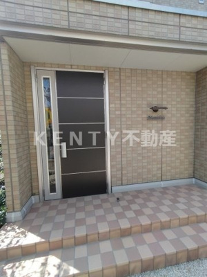 【エントランス】 | Ｍａｒｍａｌａｄｅ | 清潔なエントランスです