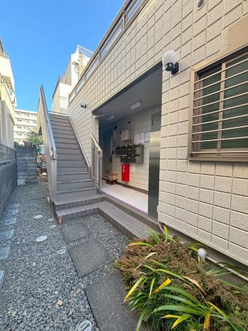 キュービック永山のエントランス