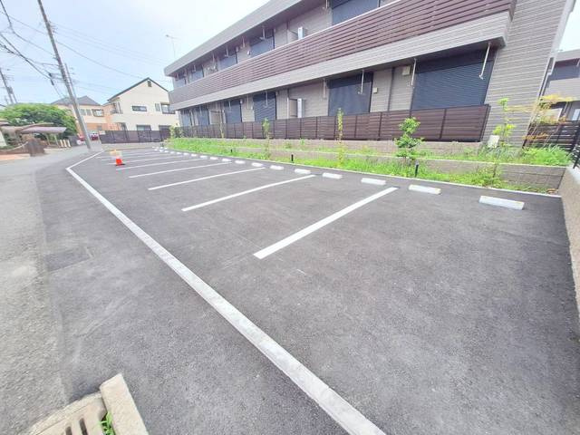 ＢＯＲＩＫＩ磯子ひさきちょう　南棟の駐車場