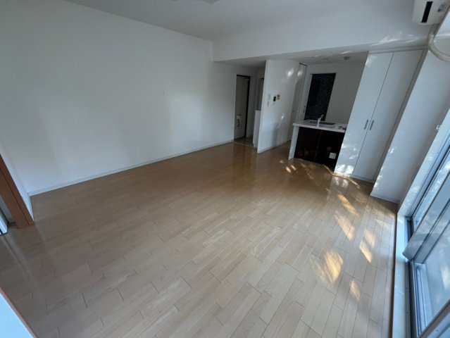 豊中市西泉丘３丁目の賃貸マンションの居間・リビング