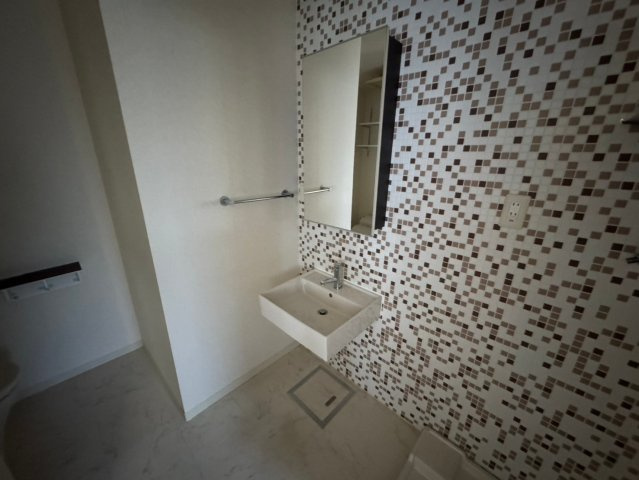 豊中市西泉丘３丁目の賃貸マンションの洗面所