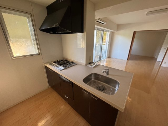 豊中市西泉丘３丁目の賃貸マンションのキッチン