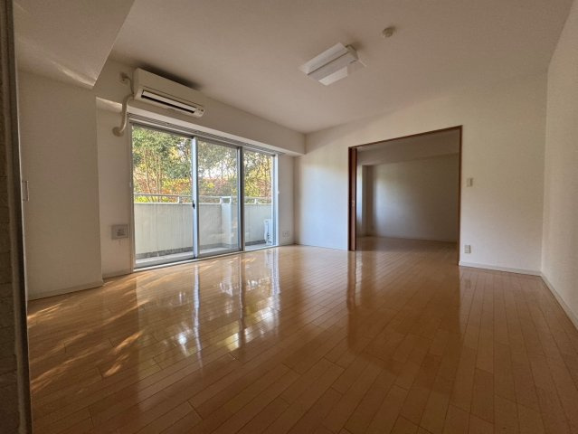 豊中市西泉丘３丁目の賃貸マンションの寝室