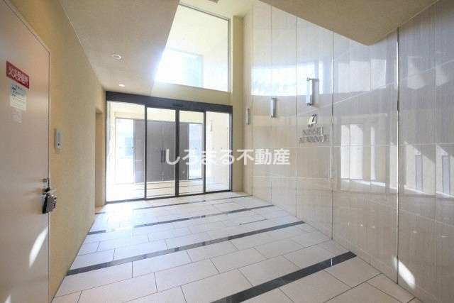 アドバンス大阪ルーチェのロビー