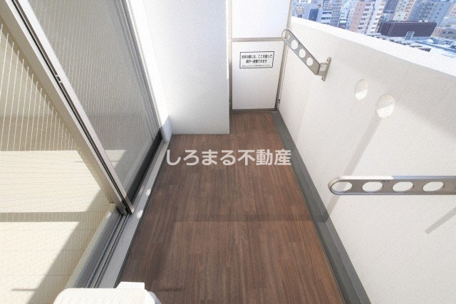 アドバンス大阪ルーチェのバルコニー