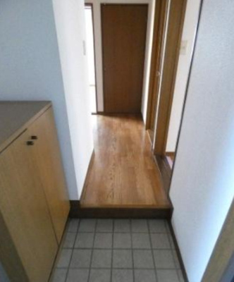 【玄関】 | ラ・ファミーユⅠ