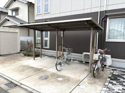 【その他共用部分】 | エコール草戸 | 屋根付き駐輪場