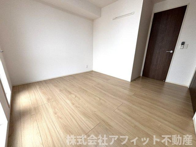 【寝室】 | エコール草戸 | 東側の洋室6.1帖