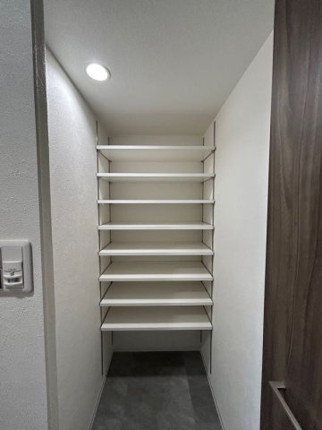 GENOVIA神戸湊川公園の収納