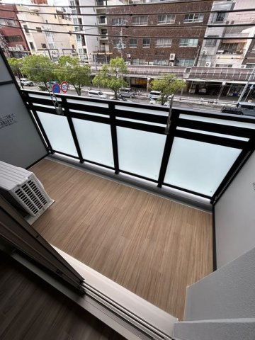 GENOVIA神戸湊川公園のバルコニー