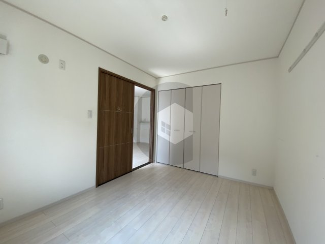 ソフテイルSIXの洋室