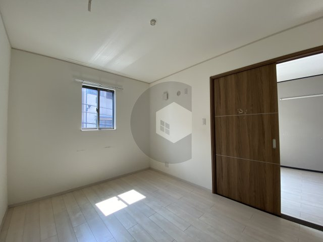 ソフテイルSIXの洋室