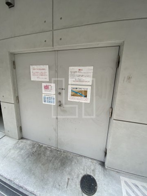 【その他共用部分】 | S-RESIDENCE南堀江 | S-RESIDENCE南堀江（エスレジデンス南堀江）　ゴミ置場