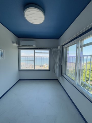 【洋室】 | リゾートビラ西戸崎 | 明るい洋室です