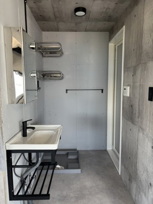 【独立洗面台】 | リゾートビラ西戸崎 | 独立洗面化粧台が付いています