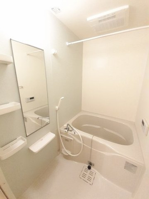 【浴室】 | カーサ　アルベロディピノＢ | お風呂です