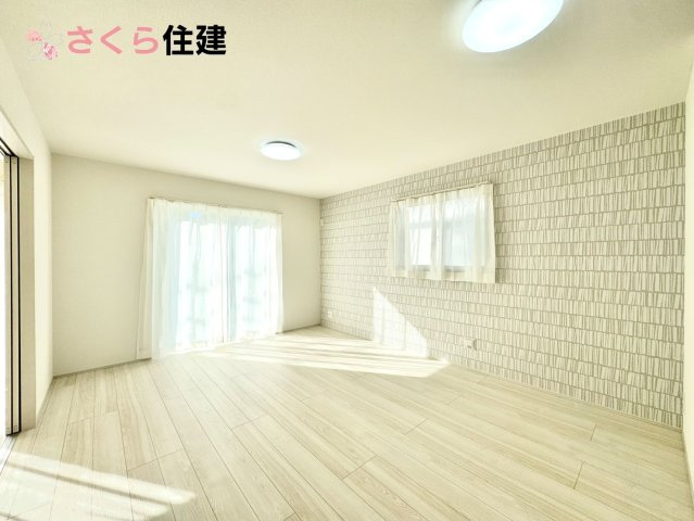 西川田東町306番　A棟の内観：施工例|同社施工物件の写真です。※建具やフローリング、その他仕様が違う場合がございます。									
