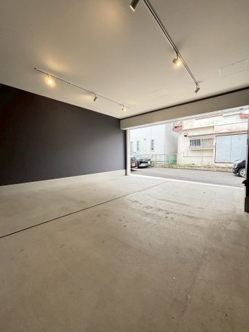 BACSPOT朝霞の駐車場